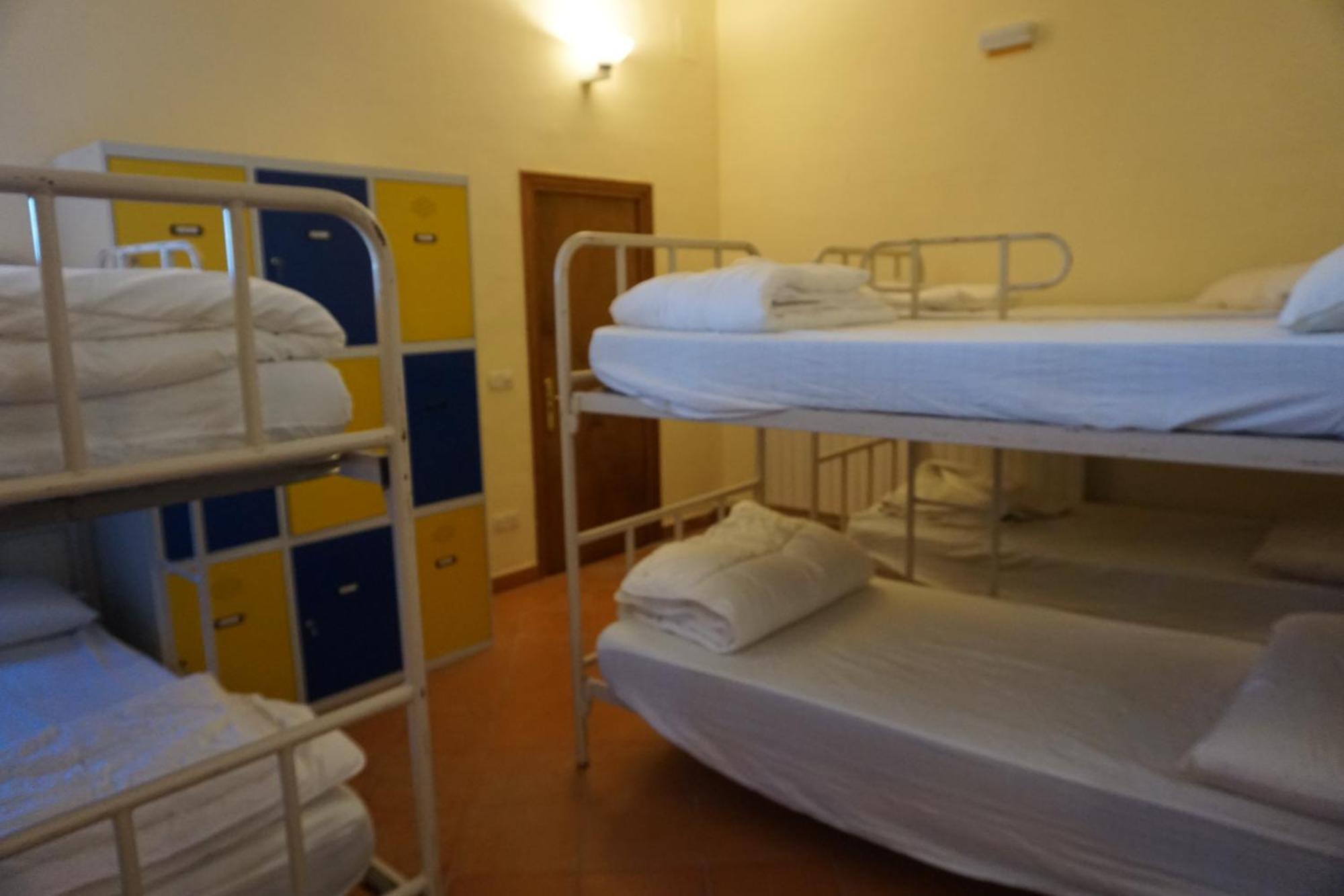 Albergue De Sos Del Rey Catolico Luaran gambar