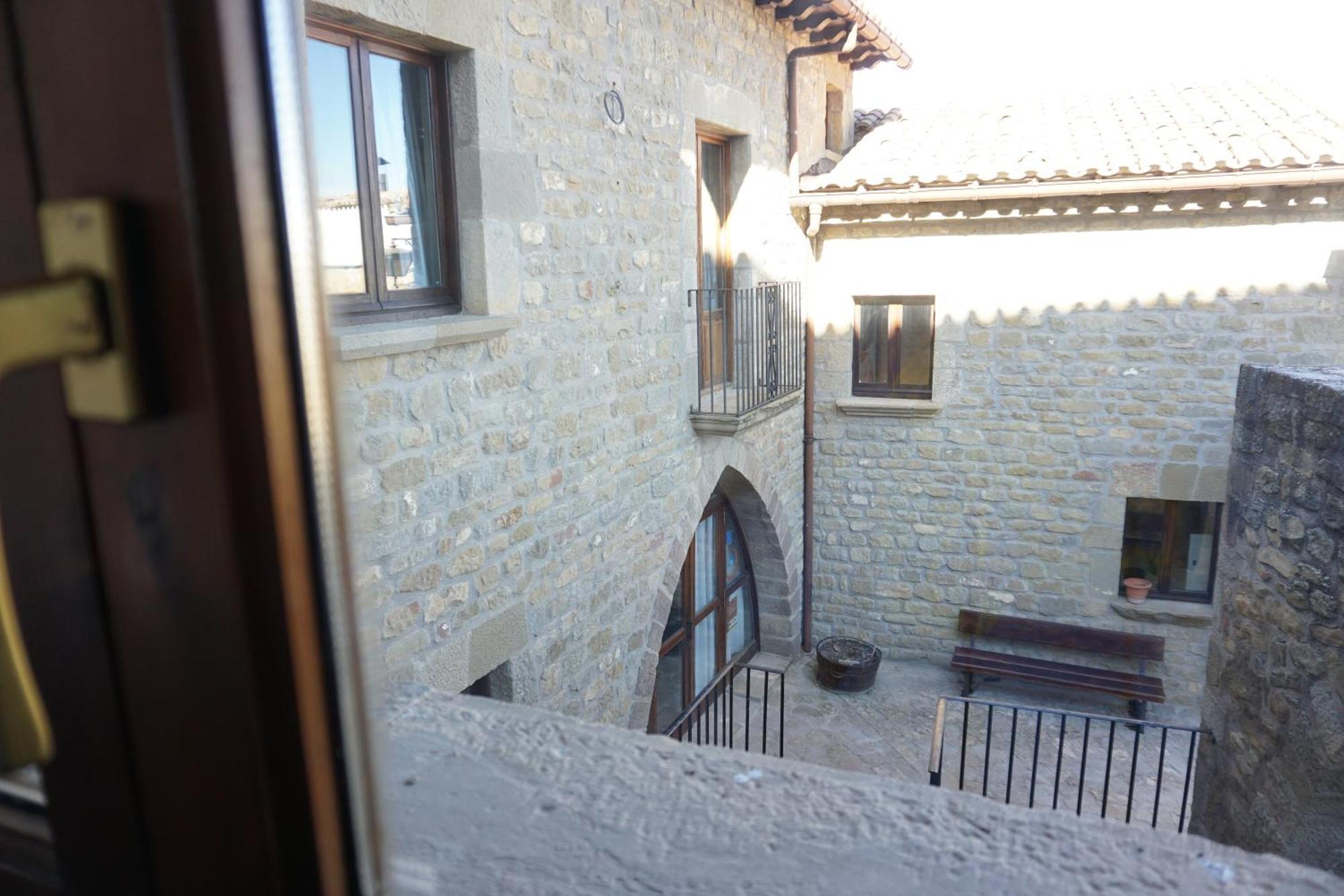 Albergue De Sos Del Rey Catolico Luaran gambar